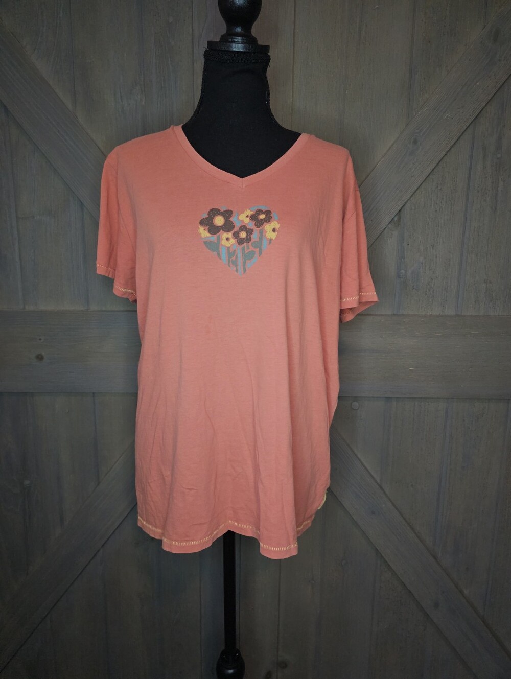 Life Is Good Good Karma Floral Heart V-Neck T-Shirt Women’s XL